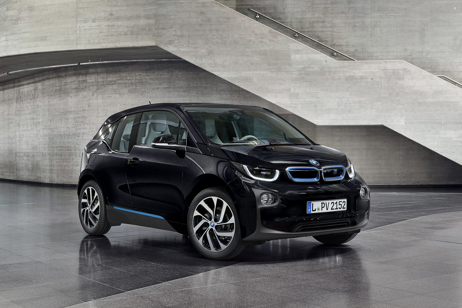 P90193296_highRes_the-bmw-i3-with-the-