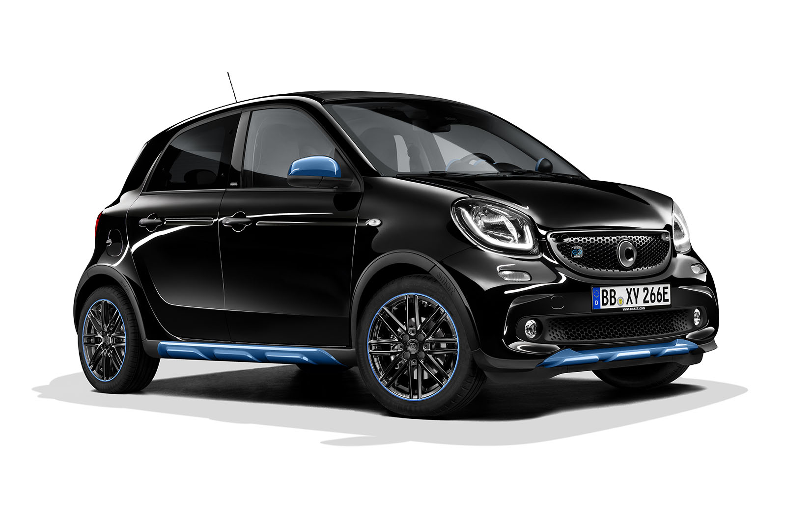 smart EQ fortwo edition nightsky; smart EQ fortwo Cabrio edition nightsky;  smart EQ forfour edition nightsky;smart EQ fortwo edition nightsky (Stromverbrauch kombiniert: 13,0 – 12,9 kWh/100 km; CO2-Emissionen kombiniert: 0 g/km), smart EQ fortwo Cabrio edition nightsky (Stromverbrauch kombiniert: 13,1 – 13,0 kWh/100 km; CO2-Emissionen kombiniert: 0 g/km), smart EQ forfour edition nightsky (Stromverbrauch kombiniert: 13,2 – 13,1 kWh/100 km; CO2-Emissionen kombiniert: 0 g/km)*

smart EQ fortwo edition nightsky; smart EQ fortwo Cabrio edition nightsky;  smart EQ forfour edition nightsky;smart EQ fortwo edition nightsky (combined power consumption: 13,0 – 12,9 kWh/100 km; combined CO2-emissions: 0 g/km), smart EQ fortwo Cabrio edition nightsky (combined power consumption: 13,1 – 13,0 kWh/100 km; combined CO2-emissions: 0 g/km), smart EQ forfour edition nightsky (combined power consumption: 13,2 – 13,1 kWh/100 km; combined CO2-emissions: 0 g/km)*